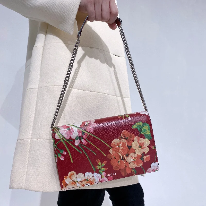 Gucci handbags for women with a beaded trimGucci Flora bag