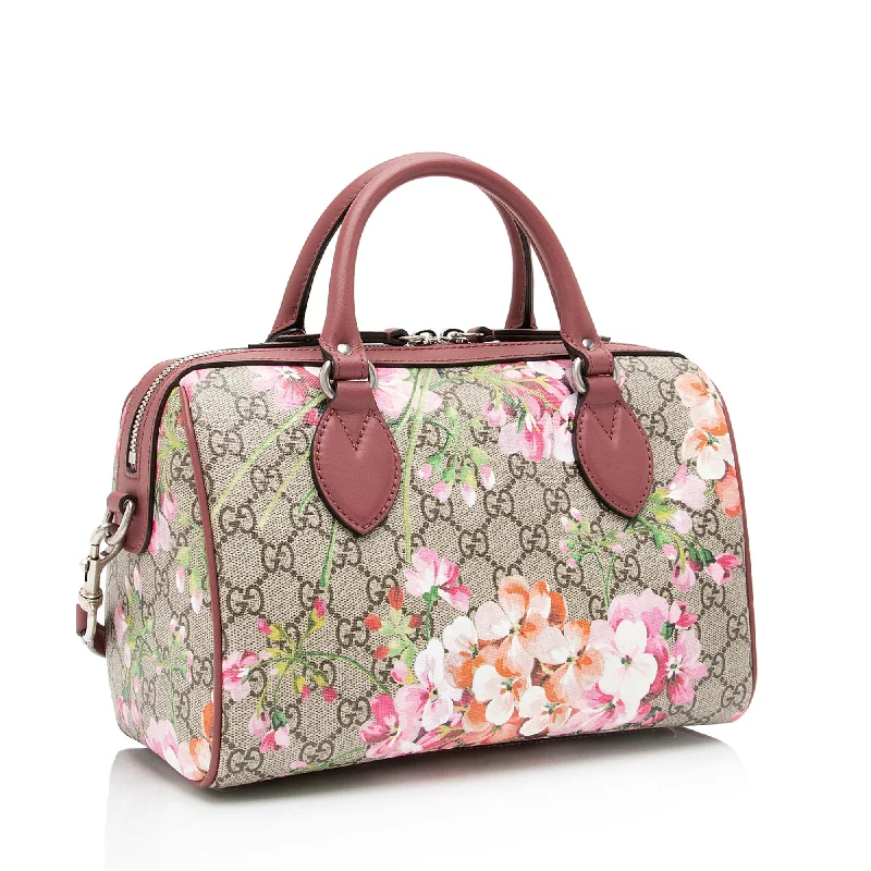 Women Gucci bags with a chain - link trim and a leather bodyGucci GG Supreme Blooms Small Top Handle Bag (SHF-kJIt8A)