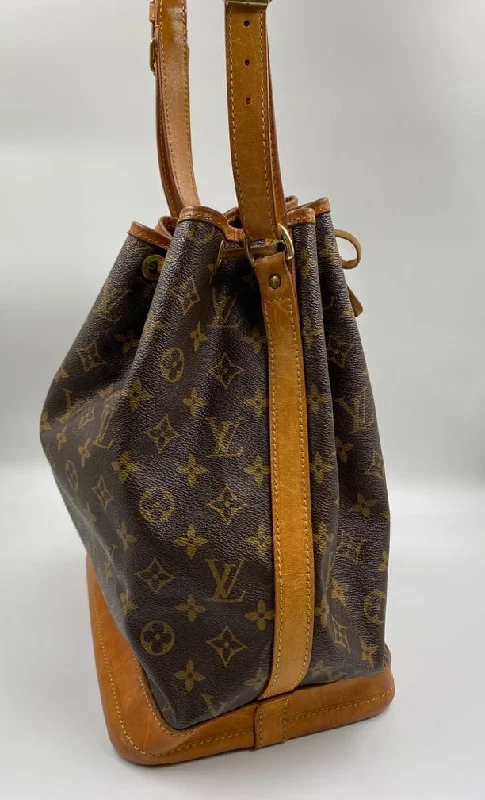 Louis Vuitton crossbody bags with a keychain holder for practicalityLouis Vuitton Noé Bag