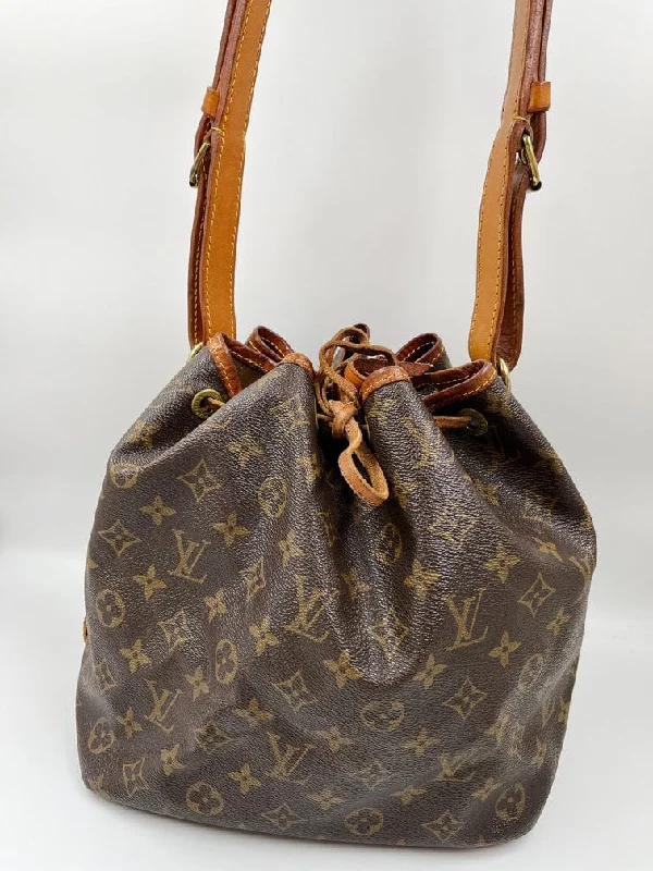 Louis Vuitton Capucines bags with smooth calfskin leather for luxuryLouis Vuitton Petit Noé Bag