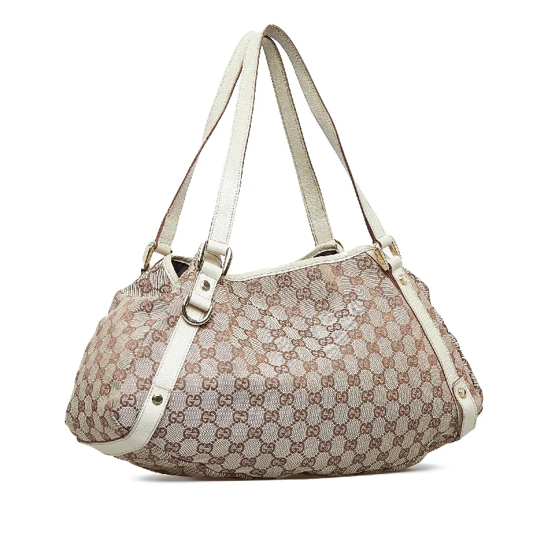 Women Gucci bags with a zippered interior pocketGucci GG Canvas Abbey D-Ring Shoulder Bag (1hl2ZB)