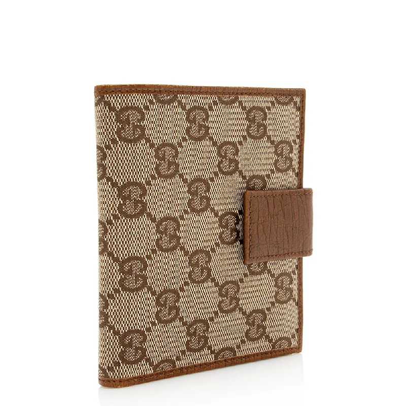 Gucci backpacks for women with a hidden back pocketGucci GG Canvas Bamboo Compact Wallet (SHF-19903)