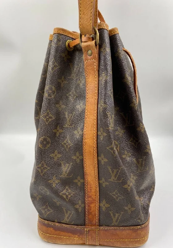 Louis Vuitton tote bags with a spacious interior and multiple pocketsLouis Vuitton Noé Bag