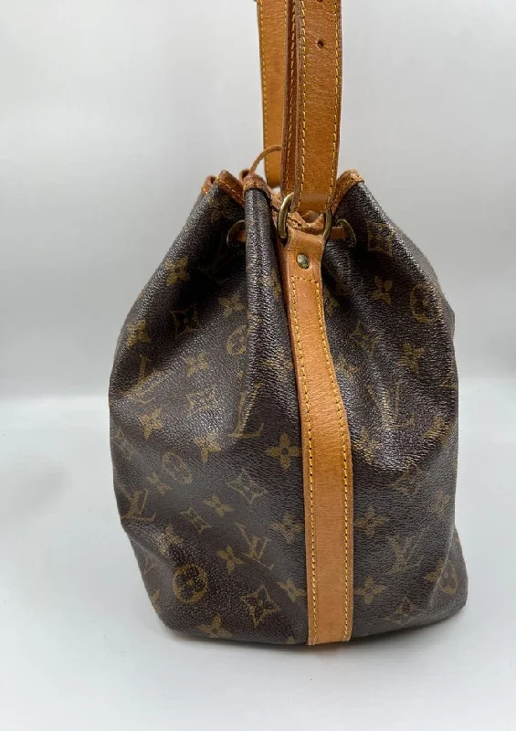 Medium - sized Louis Vuitton tote bags for work and shoppingLouis Vuitton Petit Noé Bag