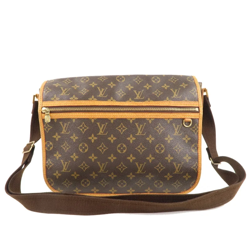 Louis Vuitton tote bags with a printed LV logo on the front for brand visibilityLouis Vuitton Monogram Messenger Bosphore GM Shoulder Bag M40105