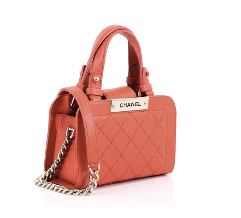 Chanel Lightweight Handbag for Daily ErrandsCHANEL Label Click Shopping Tote Quilted Calfskin Mini