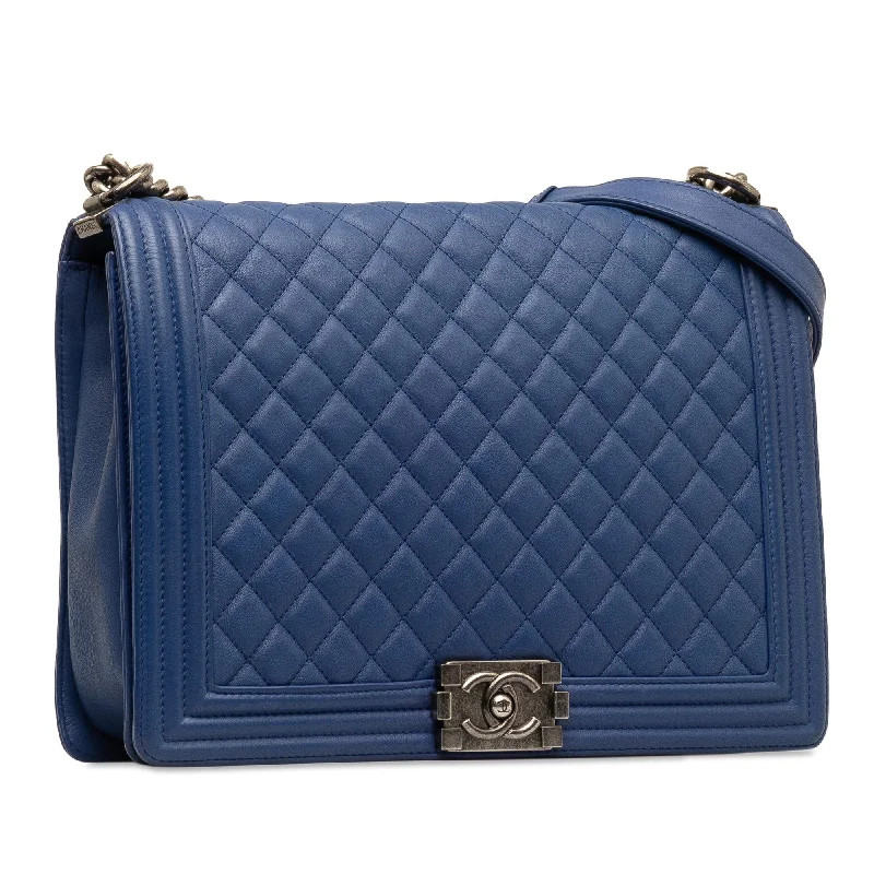 Chanel Vintage Inspired Handbag for Retro LoversChanel Large Lambskin Boy Flap (u6C00y)