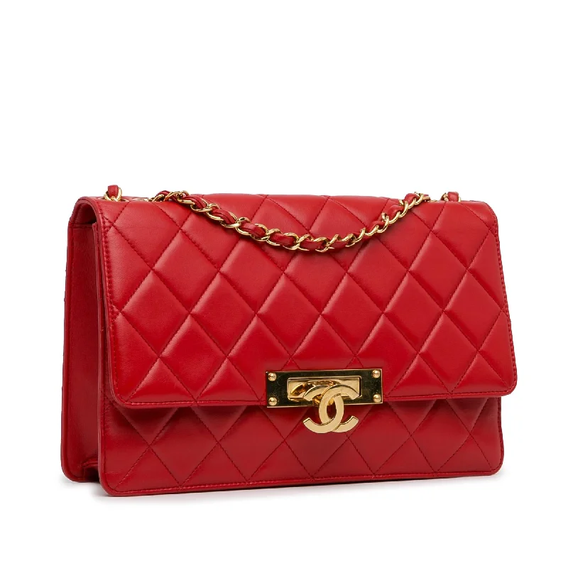 Chanel bags in luxury boutiques worldwideChanel Large Lambskin Golden Class Flap (dJzpw1)