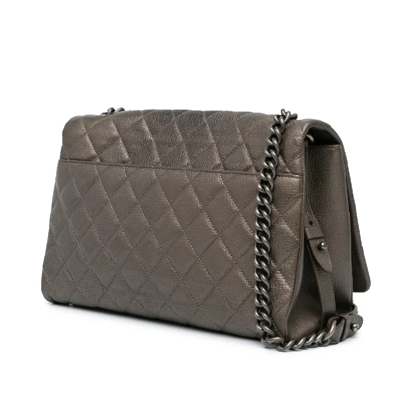 Chanel bags for women with minimalist styleChanel Large Quilted Goatskin City Rock Flap (fwEZu2)