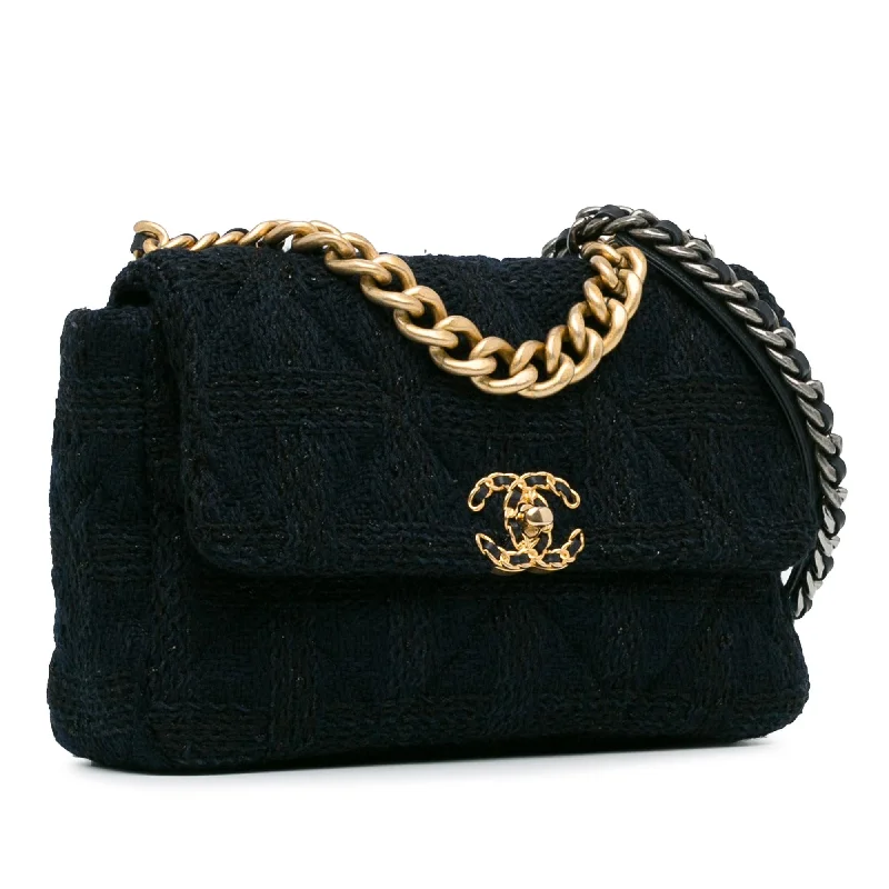 Chanel bags with modern touchesChanel Large Tweed 19 Flap (r20HmT)