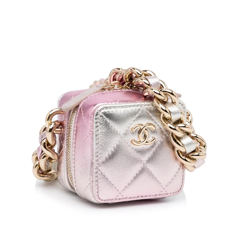 Chanel Limited Edition Handbag for CollectorsChanel Like A Wallet Clutch w/ Chain (NZjGv5)