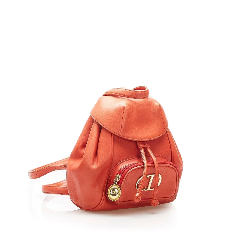 Chanel bags for women with minimalist styleChristian Dior Saddle bags with a patent leather finish for a shiny lookDior Mini Logo Leather Backpack (16931)