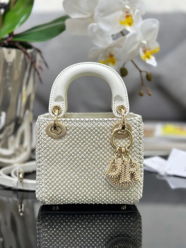 Chanel bags for women who appreciate fine craftsmanshipChristian Dior handbags with a snap - button closure and a decorative buckleWF - Dior Bags - 401