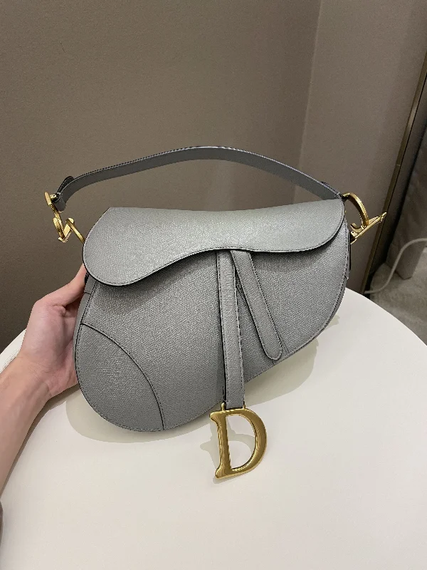 Chanel bags with exclusive seasonal designs and materialsChristian Dior tote bags with a double - handle and shoulder - strap optionDior Saddle Bag Gray Grained